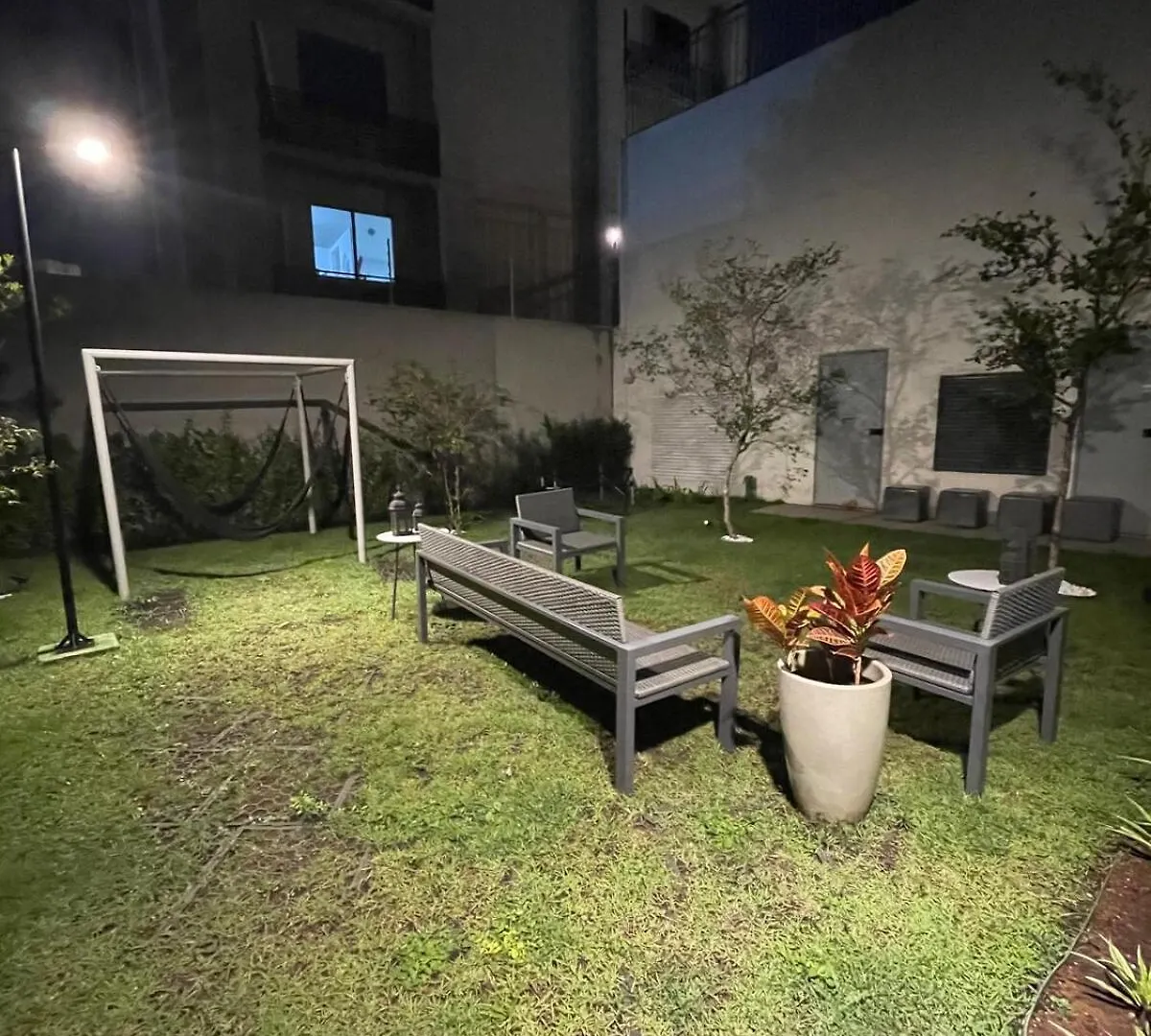 Lindo Studio Com Piscina- Metro Tucuruvi 410 圣保罗 0*,  巴西